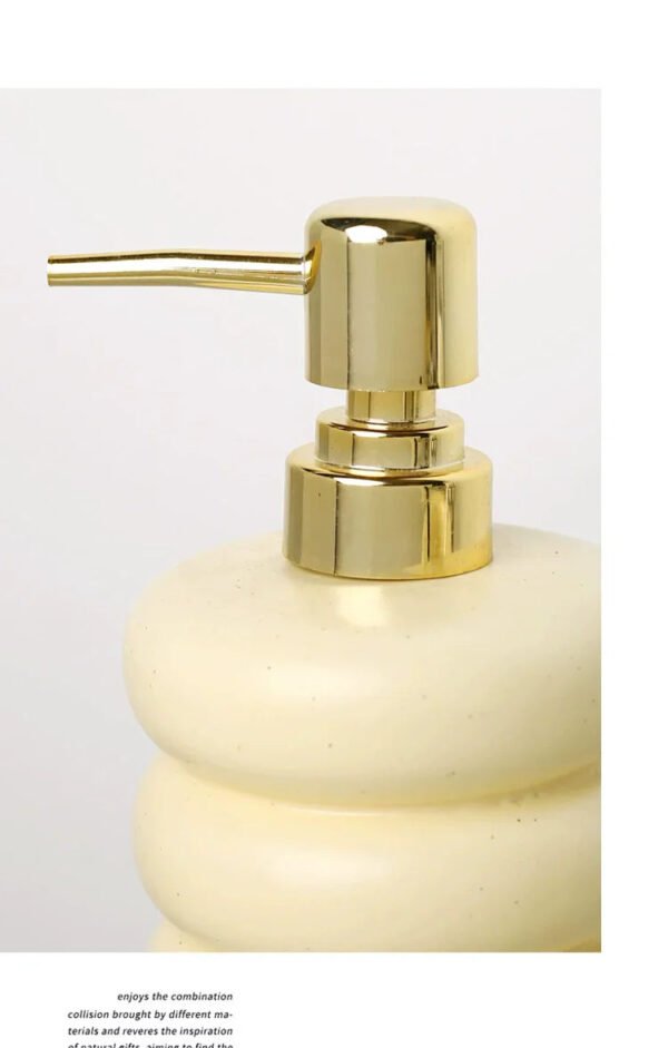 LENYVASEN Esme Elegant Bathroom Wash Cup Set - Image 5