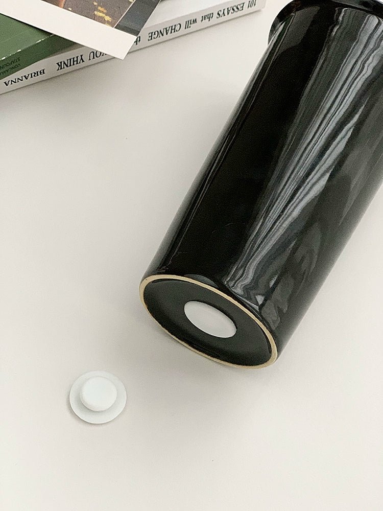 YASUKI Akira Elegant Matte Ceramic Coffee Grip Cup - Image 15